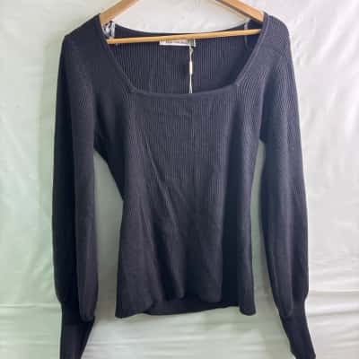 Isle Of Mine Womens Size L / M Cropped Knit Top Grey BNWT
