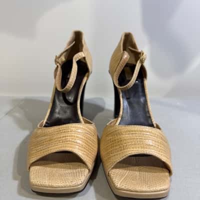 Calvin Klein Womens Heels Size 40 