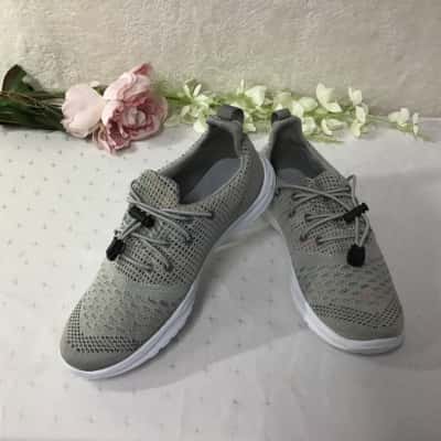 Goldstar Womens Size EUR 39 Grey / Multicoloured Pattern Mesh Sneakers (new)