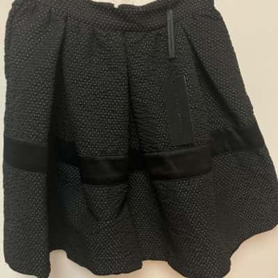 Nicola Finetti Womens  Size 12 Pleated Skirt Black  