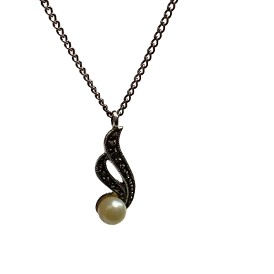 SILVER NECKLACE WITH FRESHWATER PEARL PENDANT  Marcasite setting 