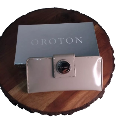 Oroton Women's Metropolis Sleeve Wallet - Beige 