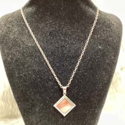  Womens Necklace / Pendant Other / Pink  / Silver 