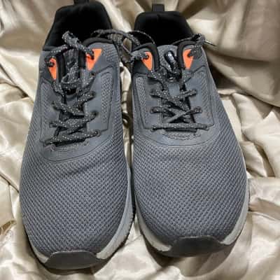 Campus  Mens  Size 10 Sneakers Grey 