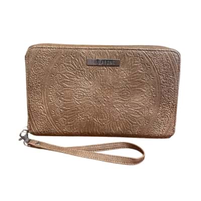 Billabong bi fold clutch 