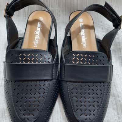 Taking Shape Womens  Size 39 Flats Black  