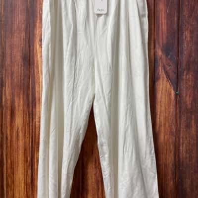 Fayt Size 18 White wide leg pants new 