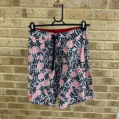  Mens unit red/white shorts Size 28 