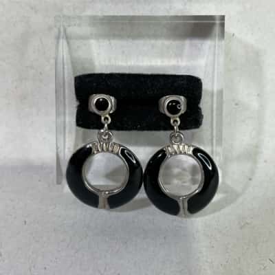  Unmarked Black and Silver-Coloured Stud Earrings 