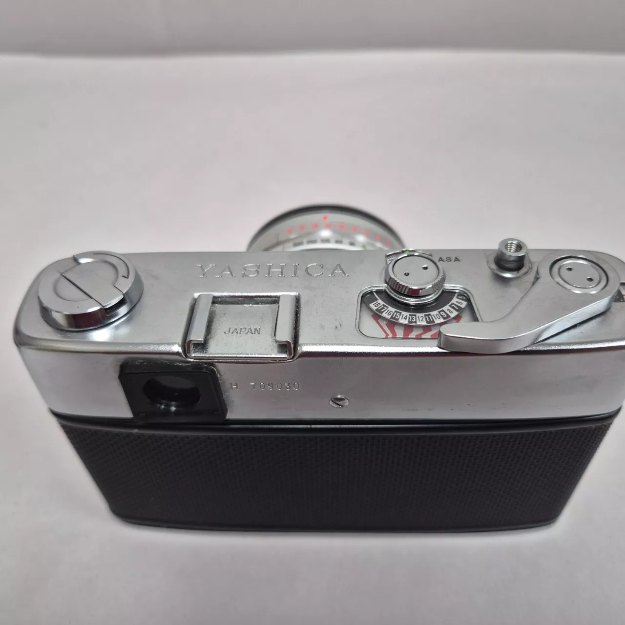 Yashica Minister III, Vintage 35mm film camera - Good Condition.