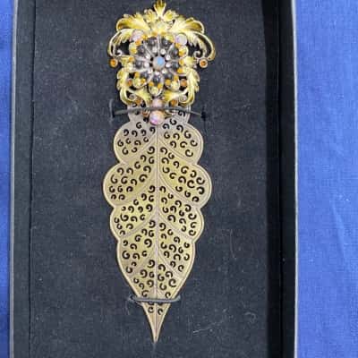 Christiana by JongLea. Austrian crystal leaf bookmark. 14cm