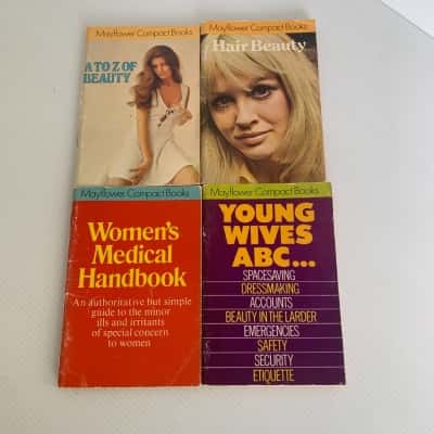 Lot of 4 - Vintage 1960s/70s Mayflower Compact Paperbacks