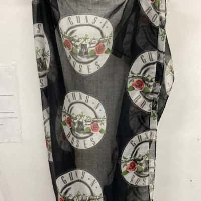 Guns and Roses Womens  Size L Scarf Black  