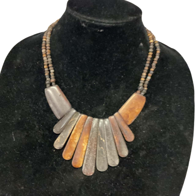  Women’s Indian Bone Necklace 