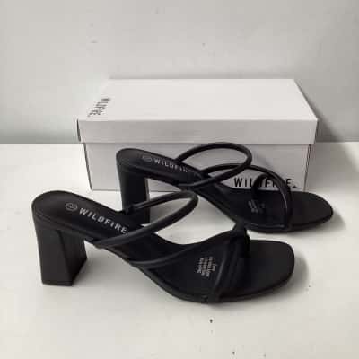 Wildfire   Womens  Size 39 Heels Black  