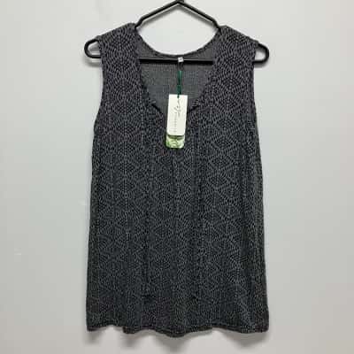 Vigorella  Women's  Size 10 Sleeveless Top Black  / Grey / Pattern 