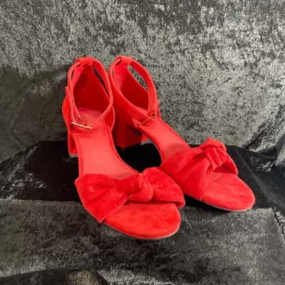 WITTNER Red Suede Sandals Size 39. New 