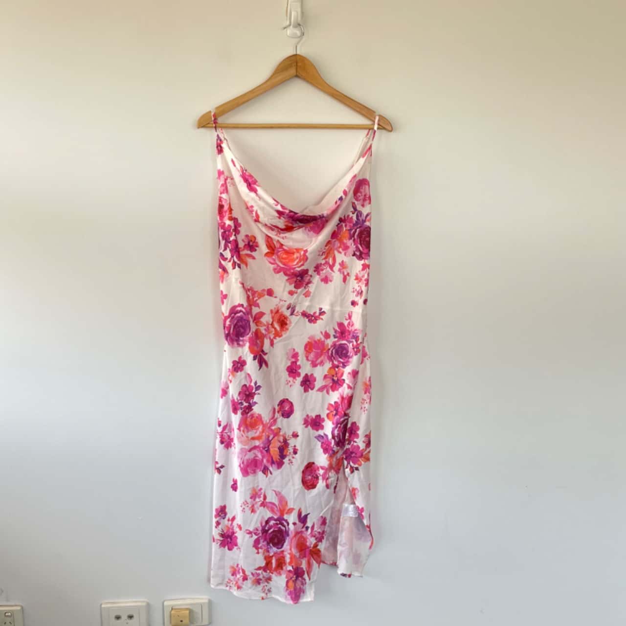 You + All Pink Floral Front Split Mini Dress Size 16 / XXL (s)