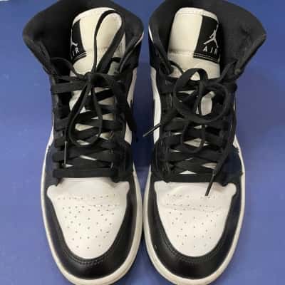 Nike Kids  Size 9 Air Jordan Shoes Black  / White 