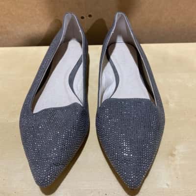 Witchery Womens  Size 40 Flats Silver Sparkle
