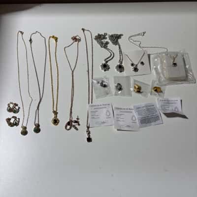  Women’s COSTUME jewellery necklaces and some matching stud earrings 