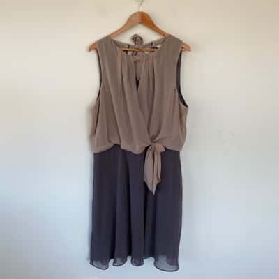 Grace Hill Grey Sleeveless Mini Dress Size 20 