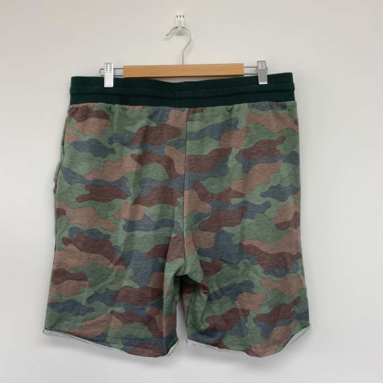 BNWT Peter Alexander Camo Sleep Shorts Green Size 10 / M (s)