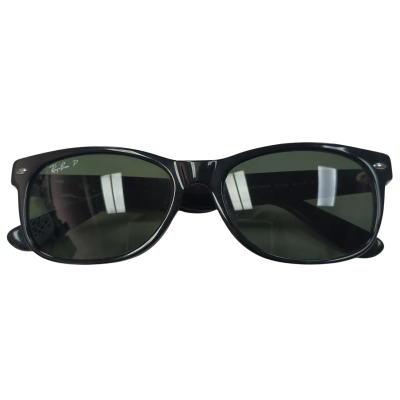 Ray-Ban Unisex Black New Wayfarer Polarized Sunglasses 