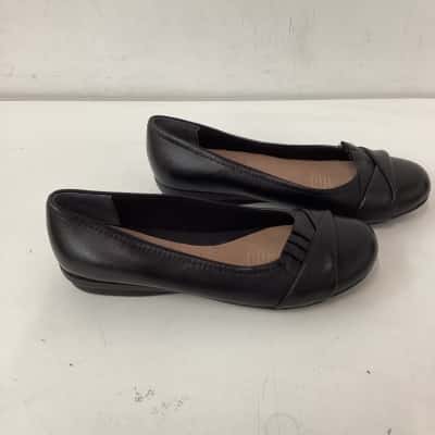 Diana Ferrari  Super Soft Womens  Size 7 Black  flats