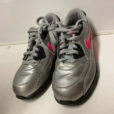 Nike air max Kids Pink  / Silver runners Size 3