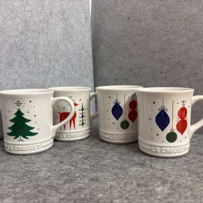 Set of 4 Le Creuset Christmas Stoneware Mugs 400ml – Holiday Tree & Ornament Design