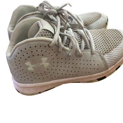 Under Armour Kids boots usa2y uk1.5 Eur 33.5