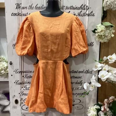 RAEF THE LABEL! NWOT STUNNING MINI CUT-OUT MID-SECTION DRESS! SUPERIOR QUALITY ORGANIC LINEN! ADORNED WITH ONE SINGLE SIDE POCKET! Womens  Size 12 Mini Dress / Short Sleeve Dress  Orange RAEF
