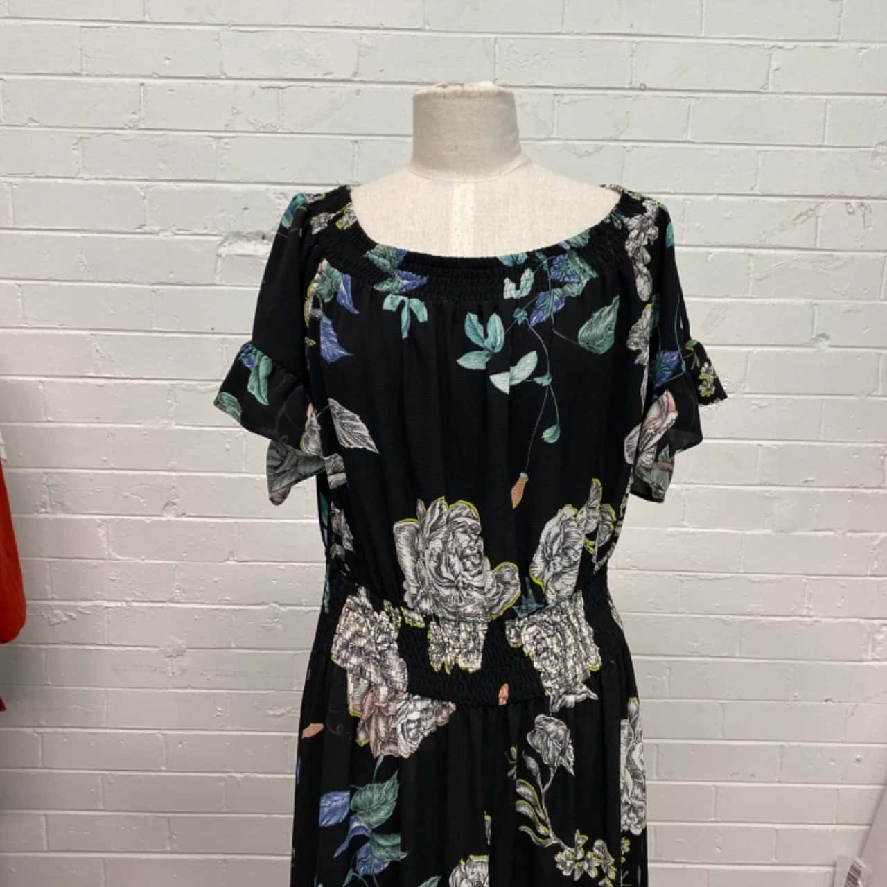 City Chic Womens Size M Floral Dress 