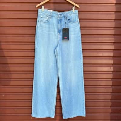 Levis Mens Size 29 Premium High Loose Blue Jeans  