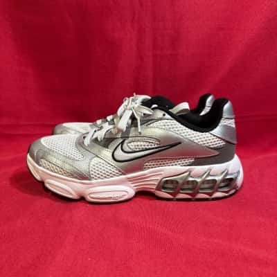 Nike Womens Runners Size 8.5 