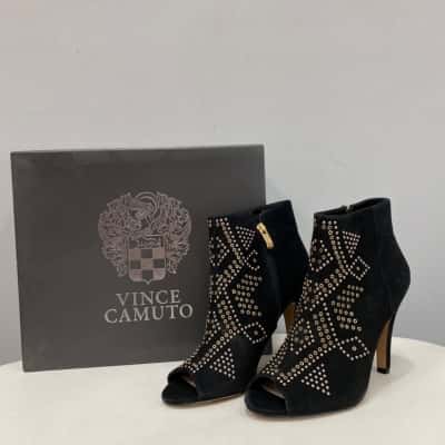 Vince Camuto Womens  Size 7 Suede Leather Boots / Heels 
