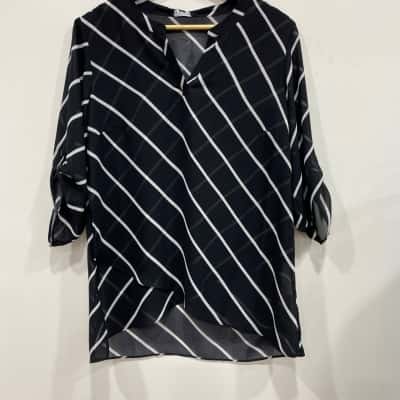 Liz Jordan Womens  Size 12 Short Sleeve Shirt Black  / Striped / White 