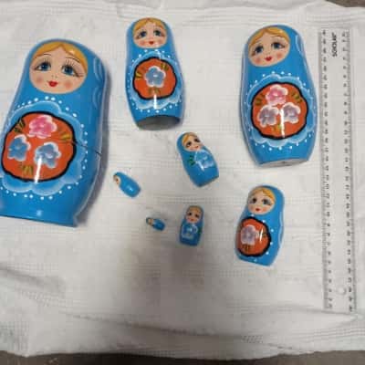 Set 8 Nesting/Matryoshka Dolls