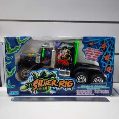 Echo Silver Rig Battery-Operated Toy Truck