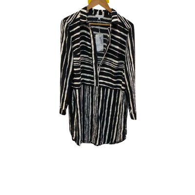 BNWT Warehouse Womens  Size 14 Button Up Top Black  / Striped / White 