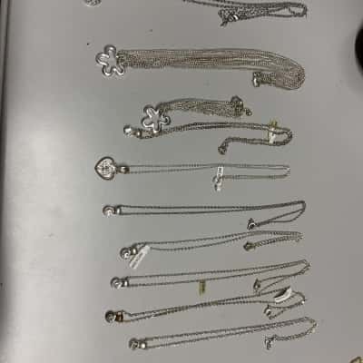 Assorted  Womens Necklaces and bracelet Silver tones x 10