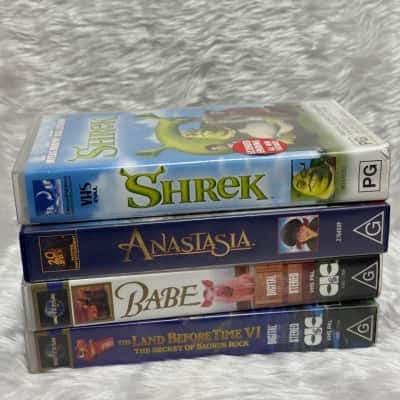 Kids VHS bundle 