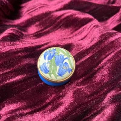 Vintage Miniature Enamelled Pill Box by Staffordshire Enamels