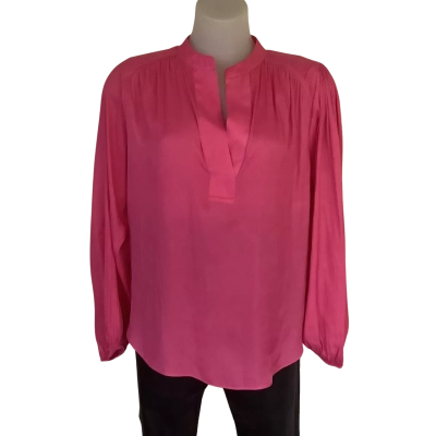 Country Road.  Bright Pink Long Sleeve Blouse.   Size 8 