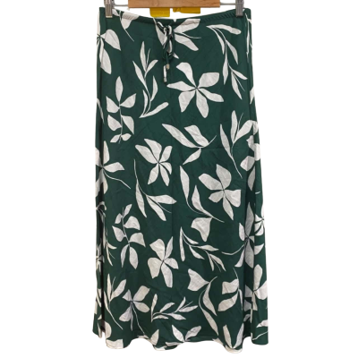 BNWT Sussan Size 10 Green / White Skirt