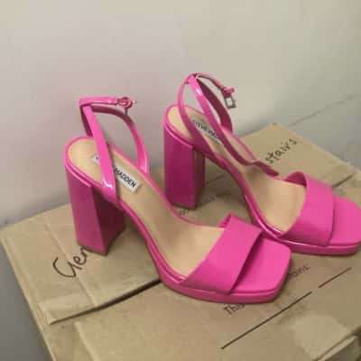 Steve Madden Womens  Size 9 Heels Pink  