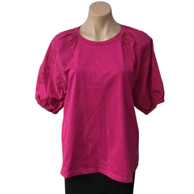Sussan Womens Size L Bright Pink / Embroidered Pattern Short Sleeve Top