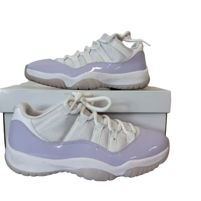 Nike Air Jordan Retro Low Womens  Size 7 Sneakers Purple / White 