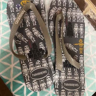 Havaianas Mens Size 13 Star Wars Storm Trooper Thongs